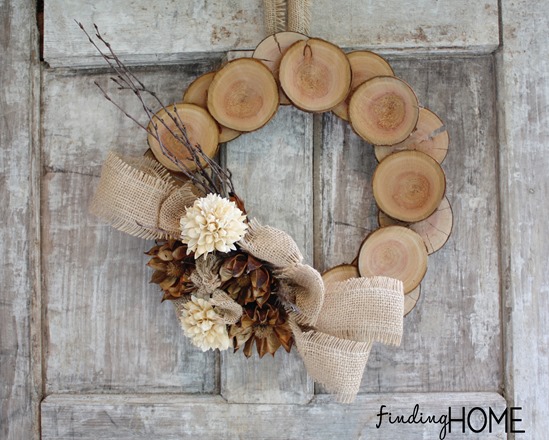 Burlapandwoodnaturalfallwreath_thumb.jpg